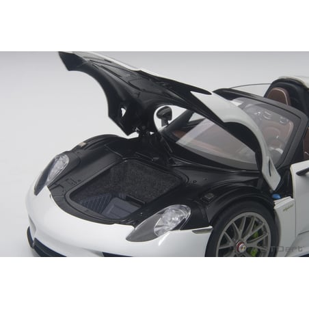 1:18 Porsche 918 Spyder (AUTOart)