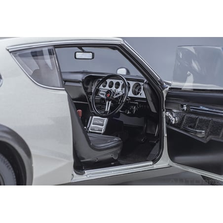 Autoart 1/18 Nissan Skyline 2000 GT-R (KPGC110)