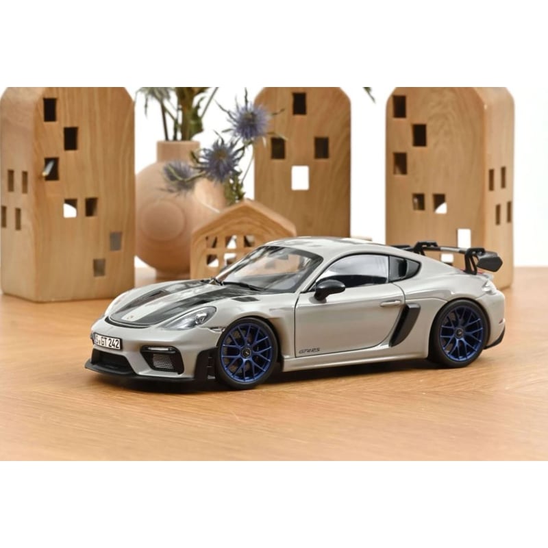 Norev 1/18 Porsche Cayman 718 GT4 RS Weissach package 2023