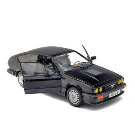 1:18 Alfa Romeo GTV 6 1984 (Solido)