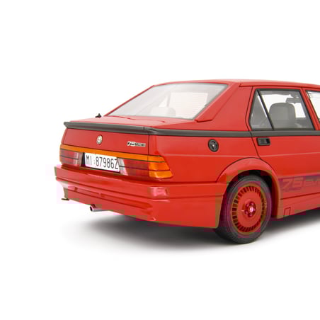 Laudo Racing 1/12 Alfa Romeo 75 1.8i Turbo Evoluzione 1987