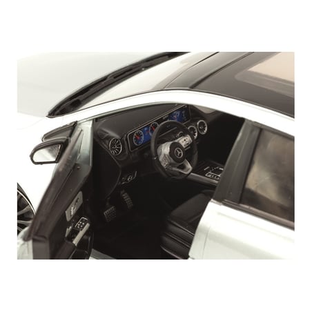 1/18 Mercedes Benz B Class