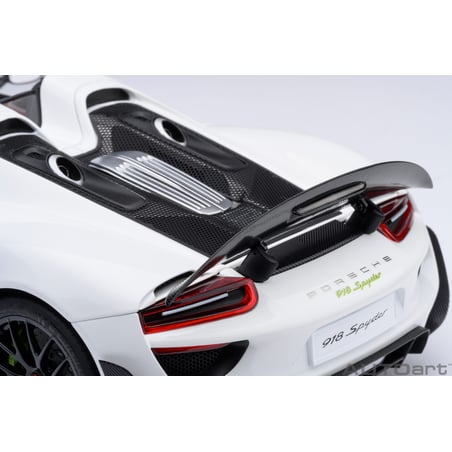 Autoart 1/18 Porsche 918 Spyder Weissach Package 2013