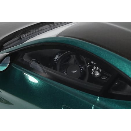 GT Spirit 1/18 Aston Martin V12 Vantage 2023