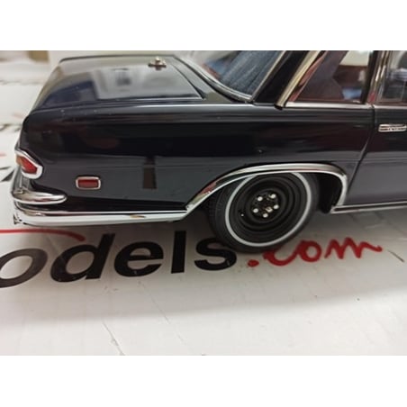 1/18 Mercedes-Benz 600 Pullman “King of Rock’n Roll” 1972