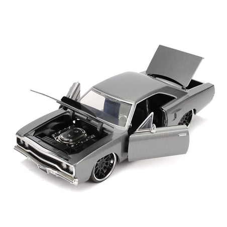 1:24 Dom's Plymouth Road Runner