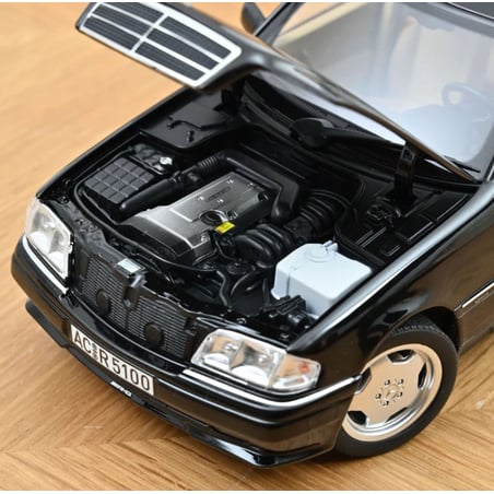 Norev 1/18 Mercedes Benz AMG C36 (W202) 1993