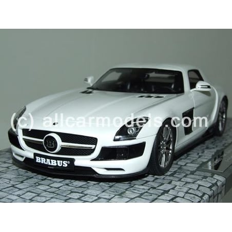 Minichamps 1/18 Brabus Mercedes Benz 700 Biturbo Coupe 2013