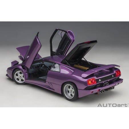 Autoart 1/18 Lamborghini Diablo SE 30th Anniversary Edition 1993