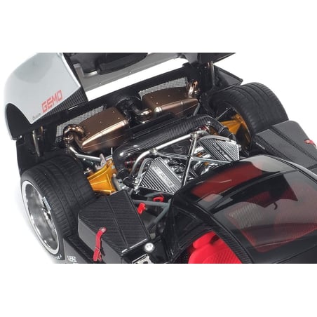 Almost Real 1/18 Pagani Zonda F 2005