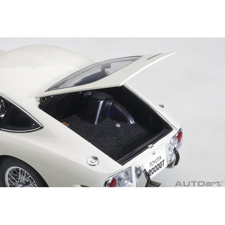1/18 Toyota 2000GT (with metal wire spoke wheels)