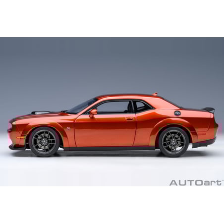 Autoart 1/18 Dodge Challenger R/T Scat Pack Shaker Widebody 2022