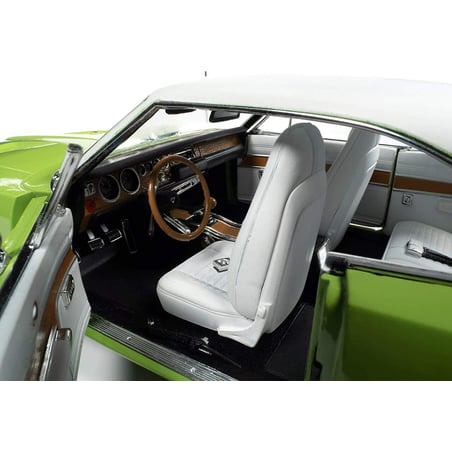 Autoworld 1/18 Dodge Charger R/T Couper 1970