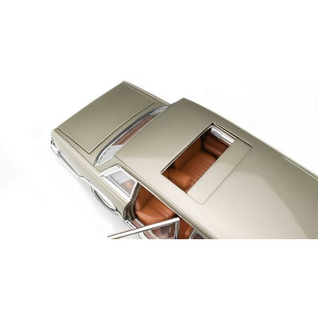 CMC 1/18 Mercedes Benz 600 Pullman (W 100) Limousine with a sunroof, 1963 - 1981