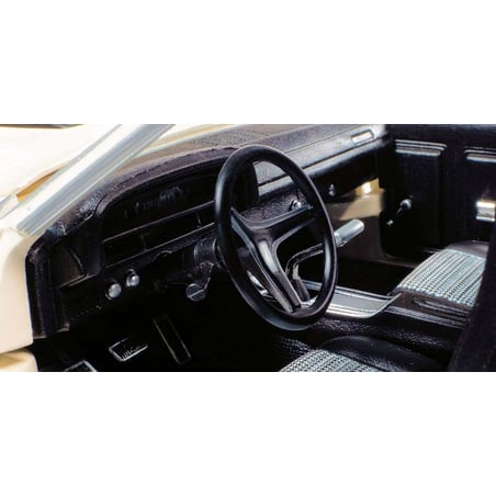 Autoworld 1/18 Ford Torino GT Class of 1971