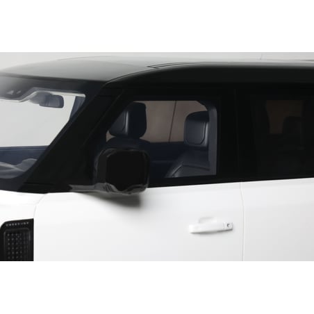 GT Spirit 1/12 Land Rover Defender 110 P400X 2021