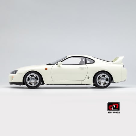 LCD Models 1/18 Toyota Supra MKIV (A80) Coupe 1993 (Car lift and key fob included)