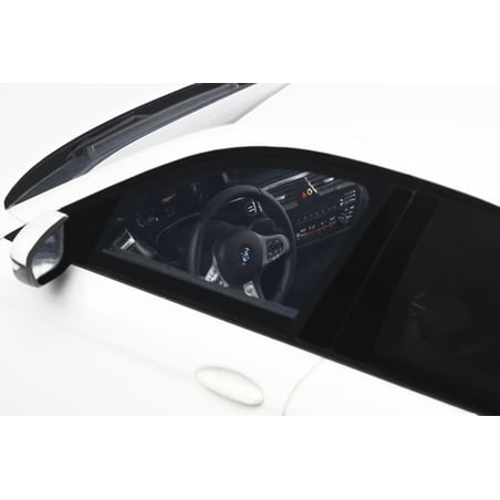 GT Spirit 1/18 BMW 545E X DRIVE SALOON M SPORT 2023