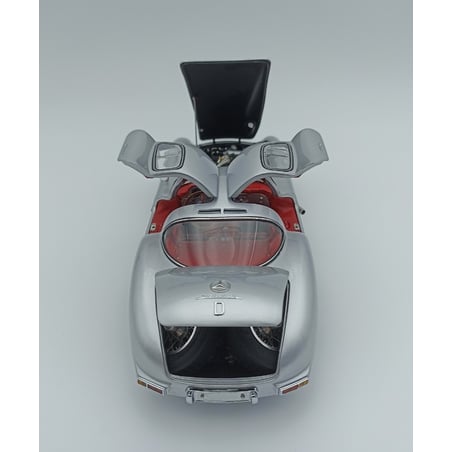 CMC M-076 1/18 Mercedes Benz 300 SLR Uhlenhaut Coupé, 1955, (Red interior)