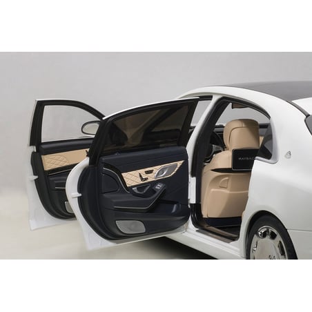 Autoart 1/18 Mercedes-Maybach S-Klass S600