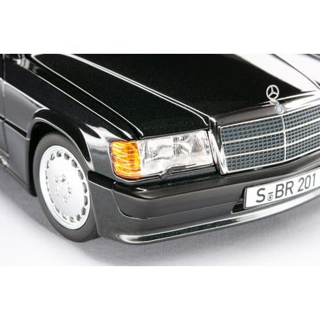 Norev Dealer Pack 1/18 Mercedes-Benz 190 E 2.3 - 16 (W201) 1984-88