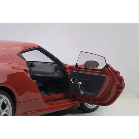 1/18 Alfa Romeo 4C