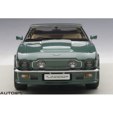 1:18 Aston Martin V8 Vantage 1985