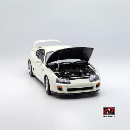LCD Models 1/18 Toyota Supra MKIV (A80) Coupe 1993 (Car lift and key fob included)