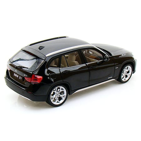 Kyosho 1/18 BMW X1 XDrive 28i (E84)