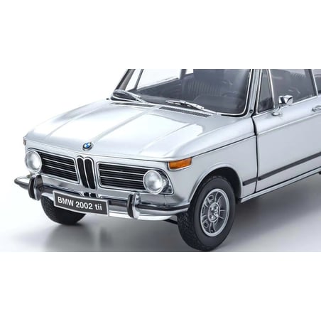 Kyosho 1/18 BMW 2002 Tii 1972