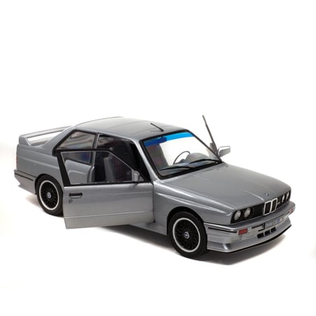 1:18 BMW E30 M3 1990