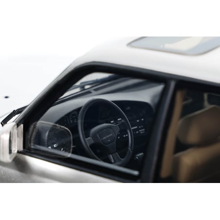 Otto Mobile 1/18 Toyota Land Cruiser HDJ80 1992