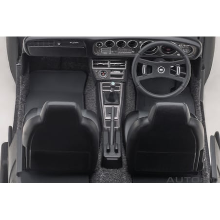 Autoart 1/18 Toyota Celica Liftback 2000GT (RA25) 1973