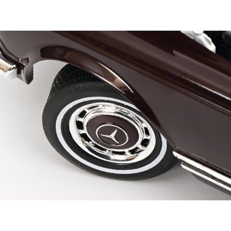 1/18 Mercedes Benz 280 SL