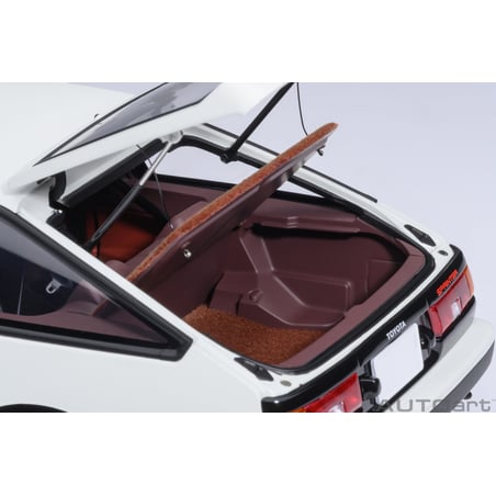 Autoart 1/18 Toyota Sprinter Trueno (AE86) “Project D” Final version 30th ann