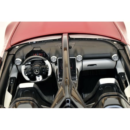 NZG Mercedes Benz Dealer 1/18 Mercedes Benz AMG PureSpeed 2025