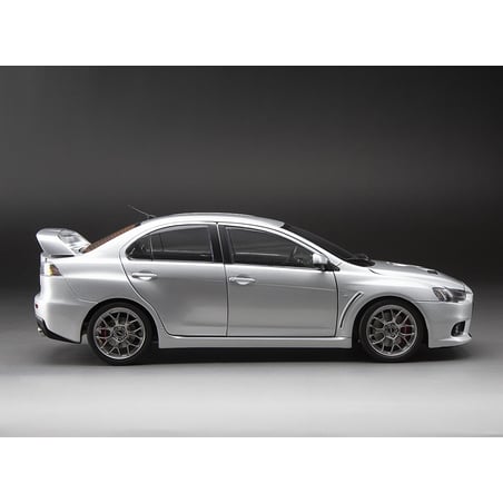 Sunstar 1/18 Mitsubishi Lancer Evolution X 2018 (New Tooling)