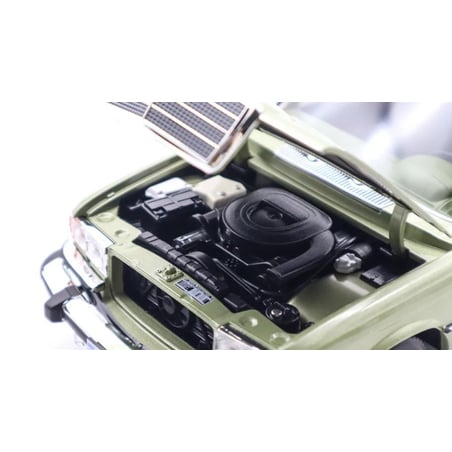 Norev 1/18 Mercedes-Benz 450 SEL US Spec 1979 TV Series "Dallas" (1978-1991) J.R. Ewing