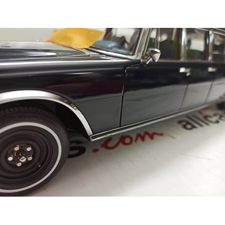 1/18 Mercedes-Benz 600 Pullman “King of Rock’n Roll” 1972