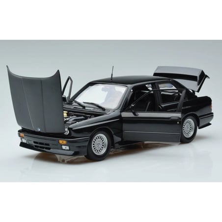 Minichamps 1/18 BMW M3 (E30) 1987