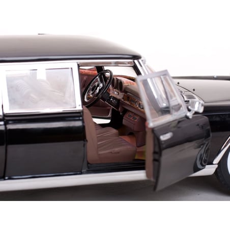 1/18 Mercedes Benz 600 Pullman 1966