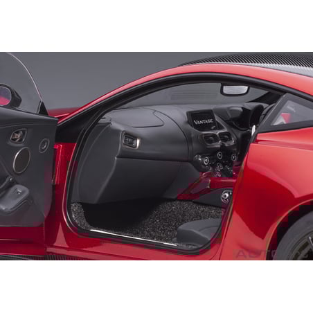 Autoart 1/18 Aston Martin Vantage 2019