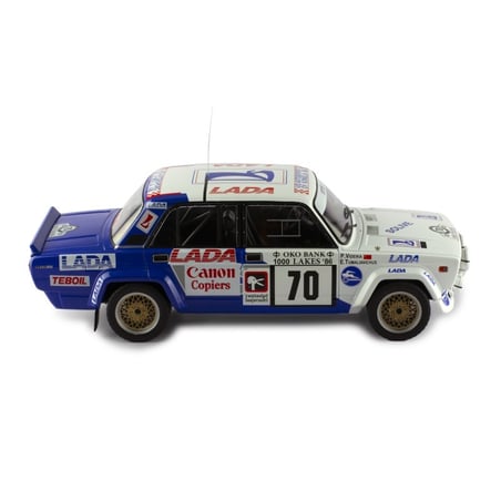 IXO 1/18 Lada VAZ 2105 VFTS No.70 Rallye 1000 Lakes 1986 Eugenijus Tumalevičius/Pranas Videika
