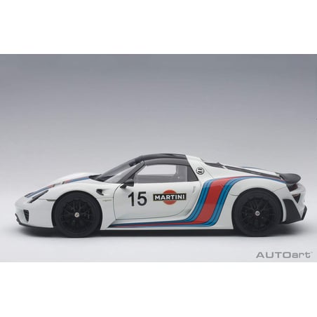 Autoart 1/18 Porsche 918 Spyder Martini Livery No.15
