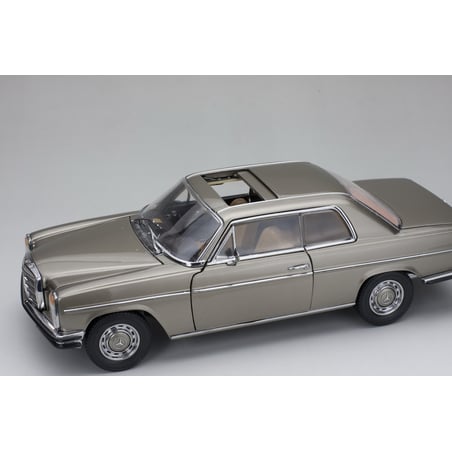 Sunstar 1/18 Mercedes-Benz Strich 8 Coupé 1973