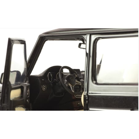 1:18 Mercedes-Benz G Class (W463) 2015 (iScale)