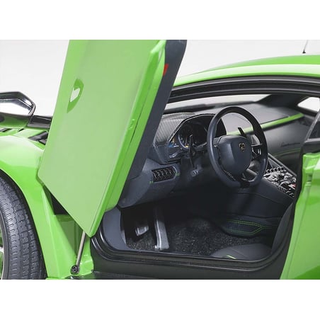 1:18 Lamborghini Aventador S (AUTOart)