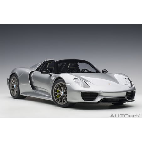 Autoart 1/18 Porsche 918 Spyder Weissach Package 2013