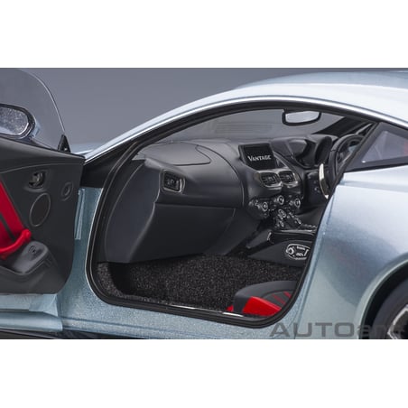 1/18 Aston Martin Vantage 2019