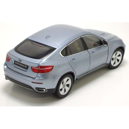 Kyosho 1/18 BMW ActiveHybrid X6